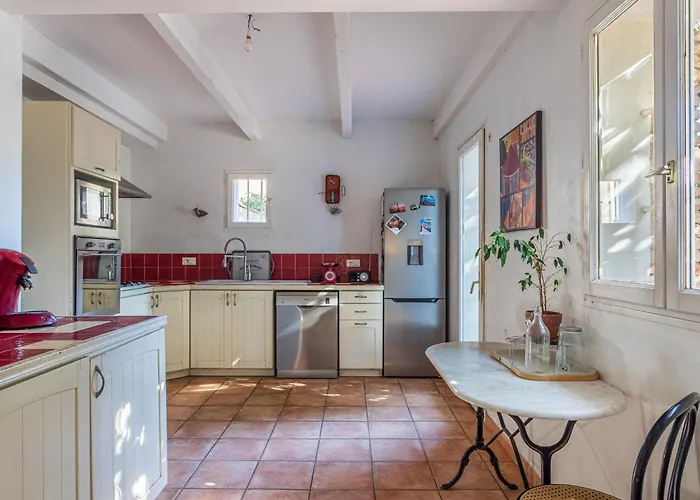 Palmeraie By Interhome Hyeres